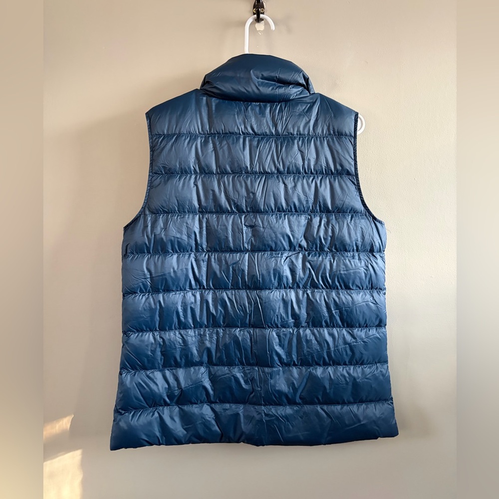 Eddie Bauer 650 Down Outerwear Puffer Vest‎ Navy Blue Woman's Medium NWT - Picture 2 of 5